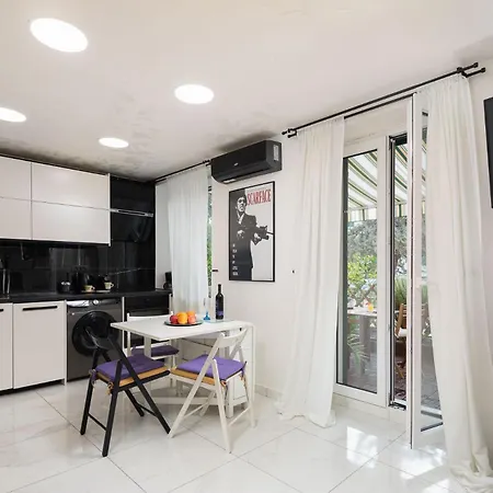 Adrian Apartament Split
